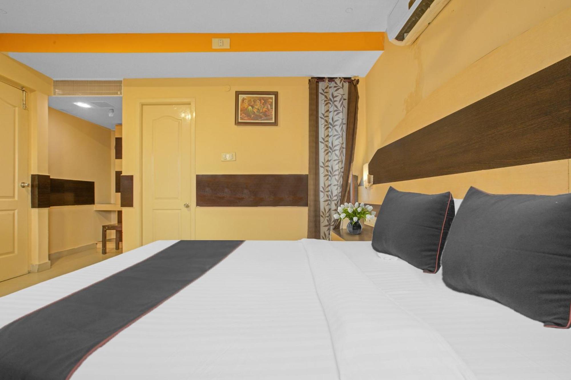 Collection O Mgr Inn Pondicherry Exterior foto